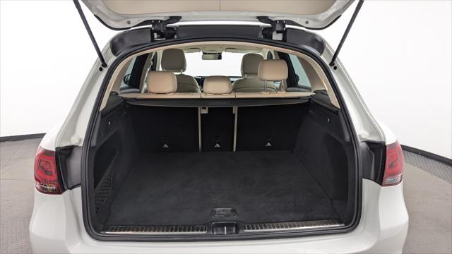 Vehicle image 12 of 31