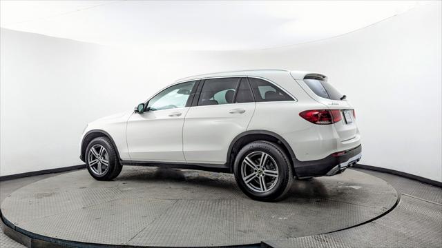 Vehicle image 8 of 31