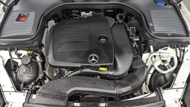 Vehicle image 10 of 31