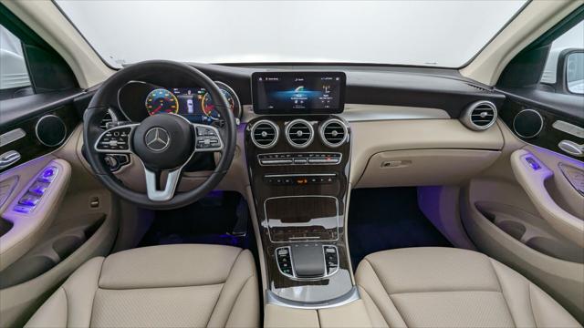 Vehicle image 18 of 31