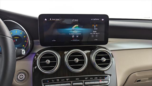 Vehicle image 21 of 31