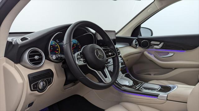 Vehicle image 17 of 31