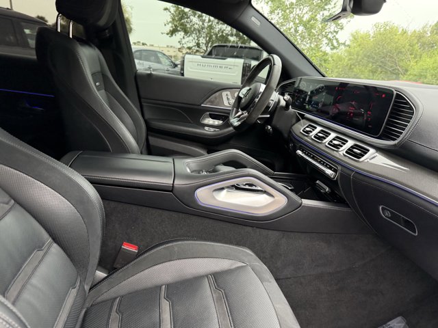 Vehicle image 32 of 35