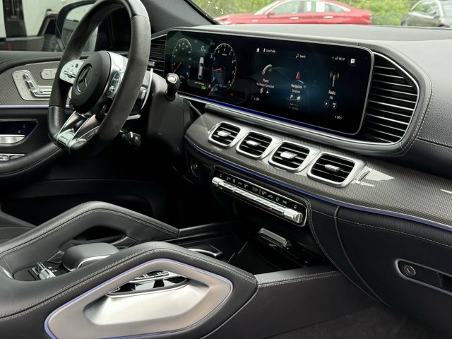 Vehicle image 17 of 35