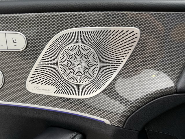 Vehicle image 22 of 35