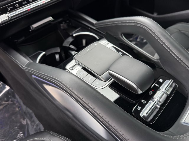 Vehicle image 27 of 35