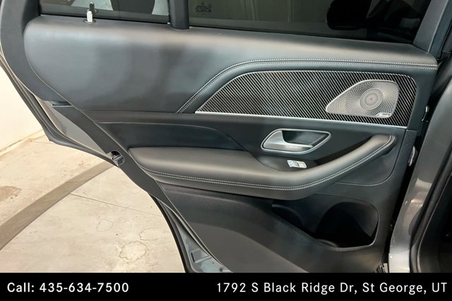Vehicle image 18 of 25