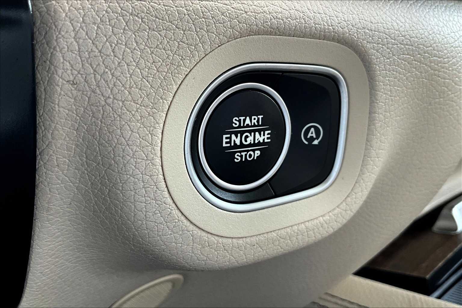 Vehicle image 29 of 36