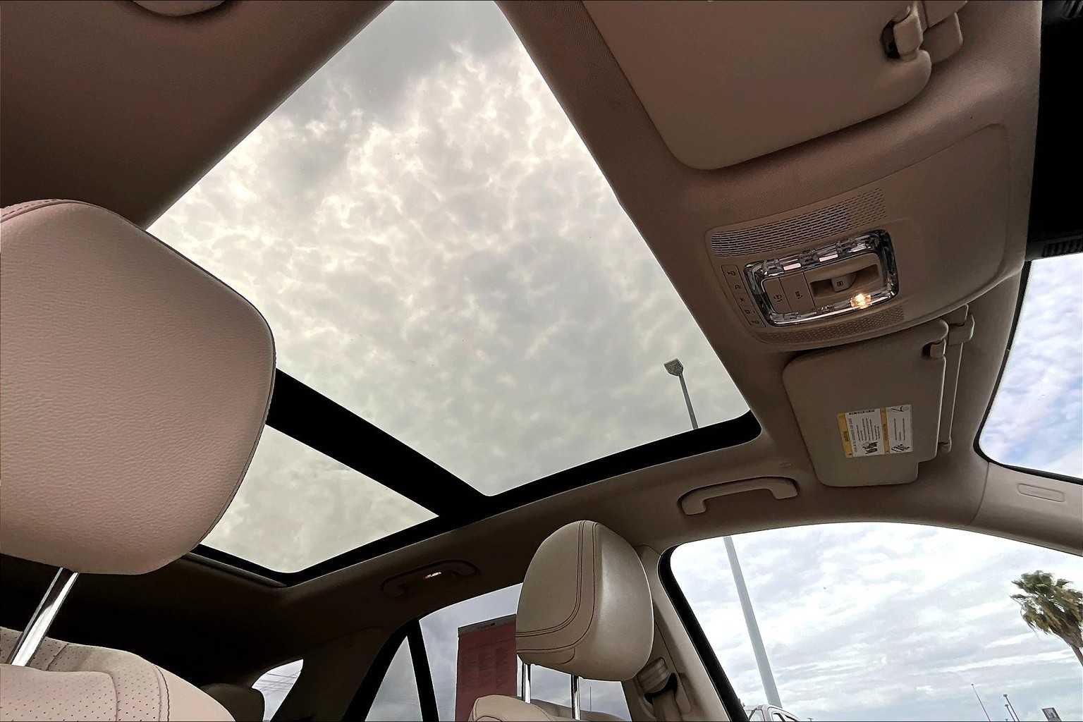 Vehicle image 16 of 36