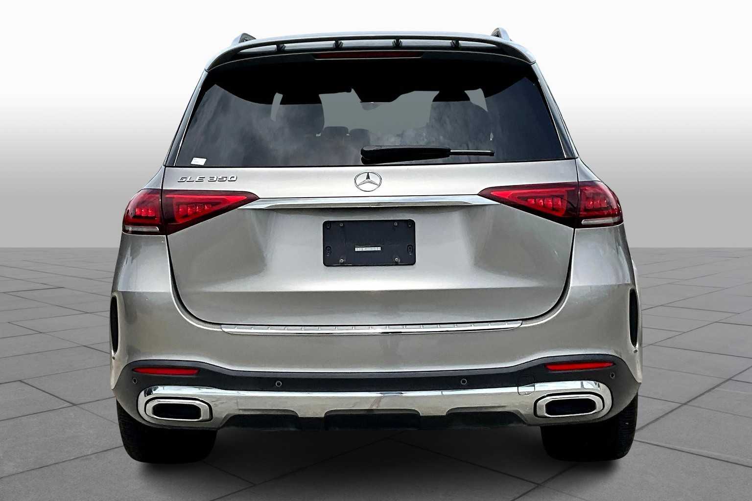 Vehicle image 5 of 36
