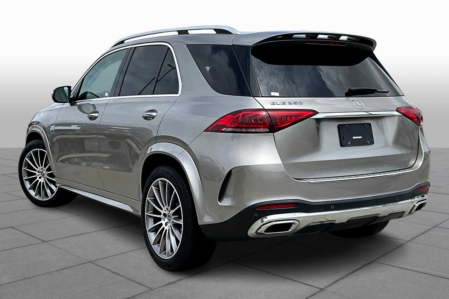 Vehicle image 6 of 36