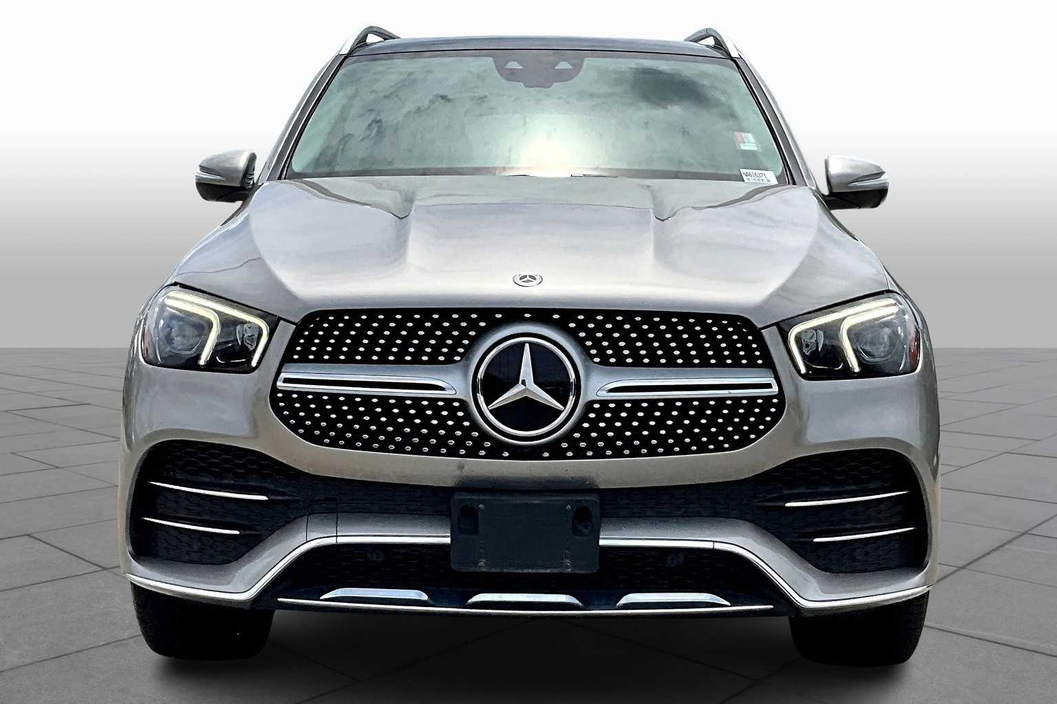 Vehicle image 2 of 36