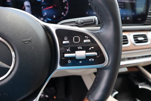 Vehicle image 15 of 28