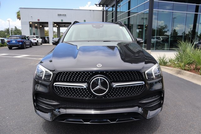 Vehicle image 2 of 28