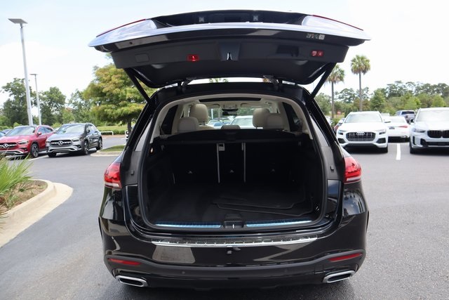 Vehicle image 10 of 28