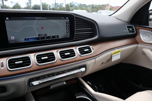 Vehicle image 19 of 28
