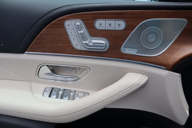 Vehicle image 28 of 28