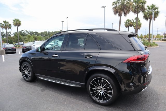 Vehicle image 7 of 28