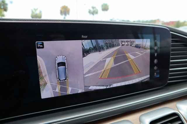 Vehicle image 18 of 28
