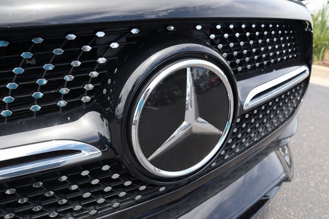 Vehicle image 25 of 28