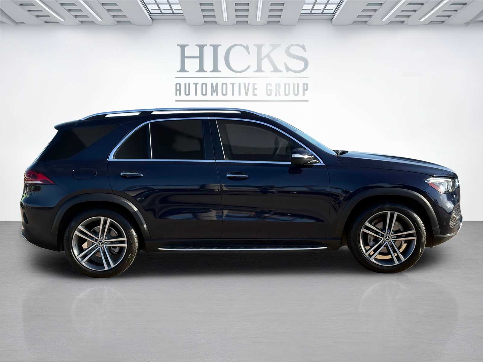 Vehicle image 4 of 23