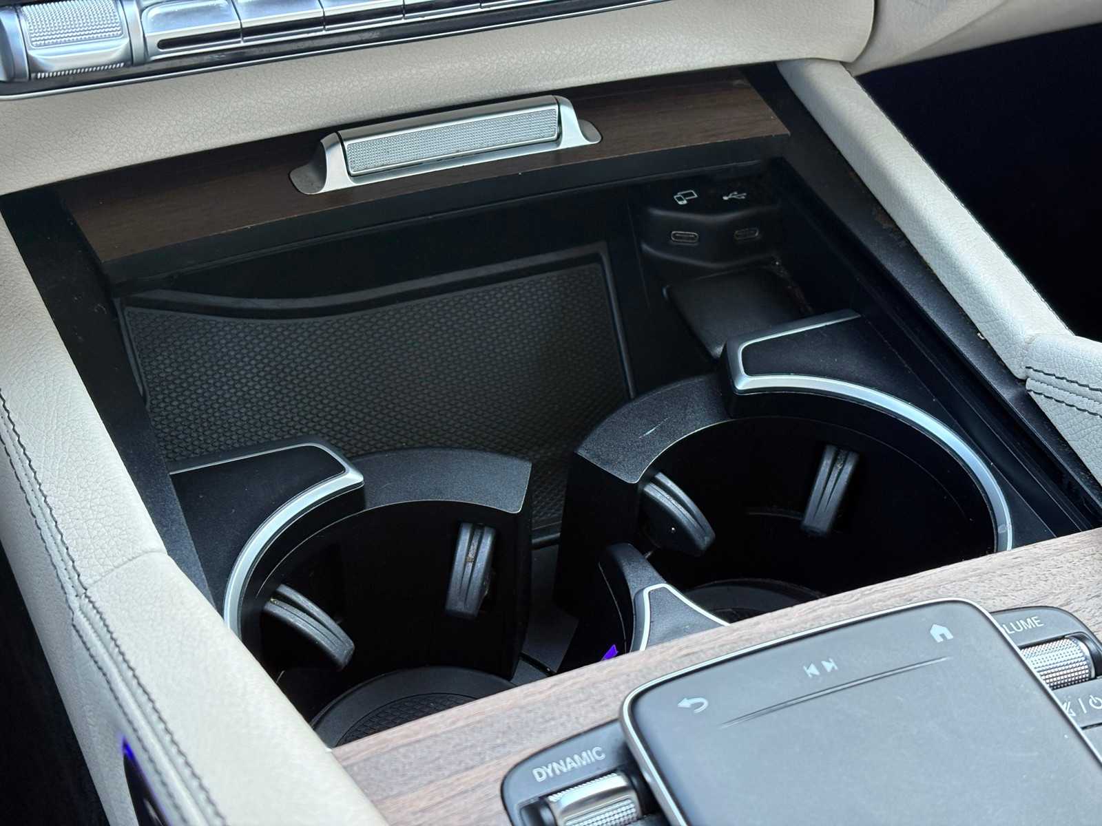 Vehicle image 17 of 23