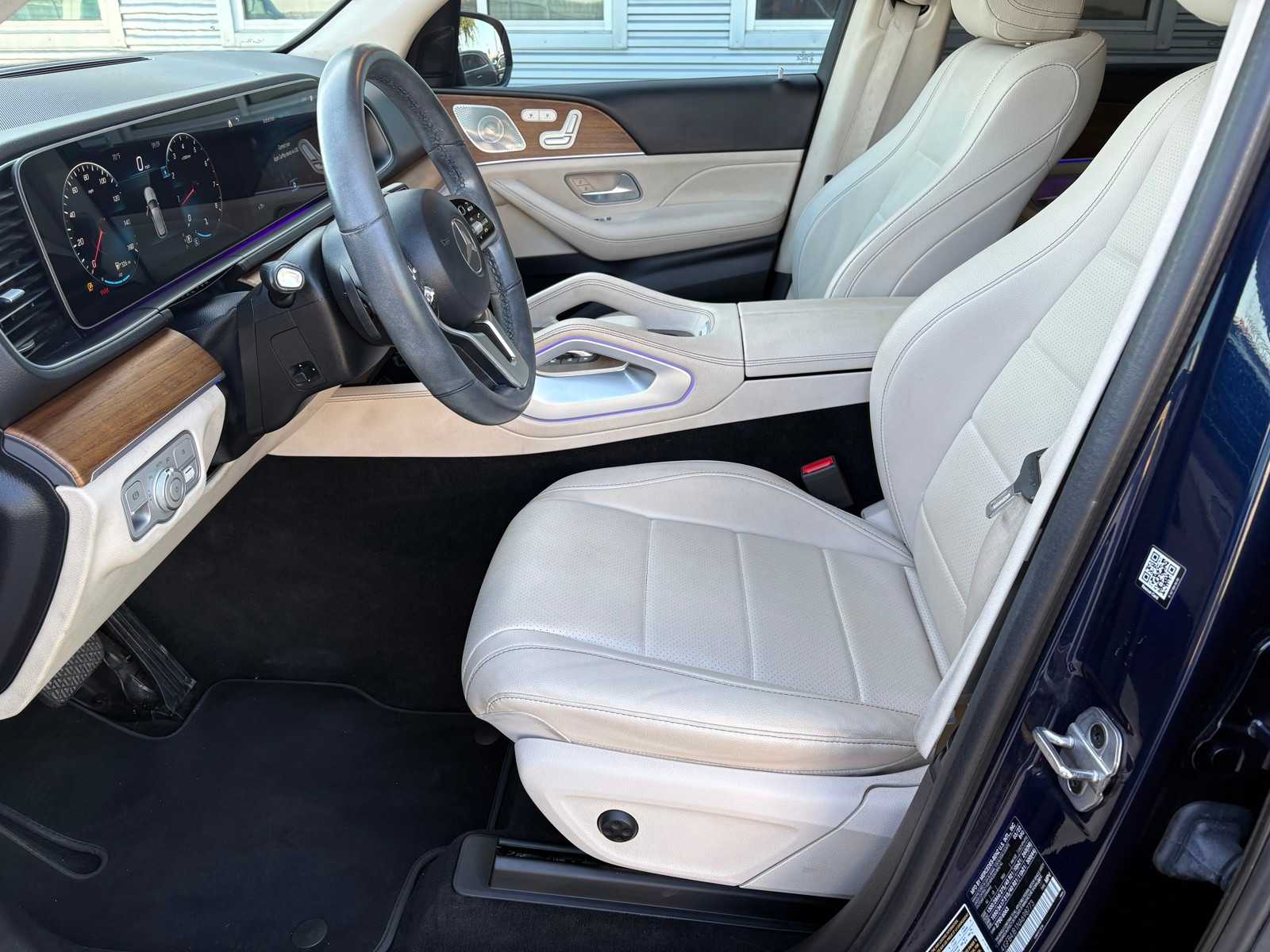 Vehicle image 14 of 23