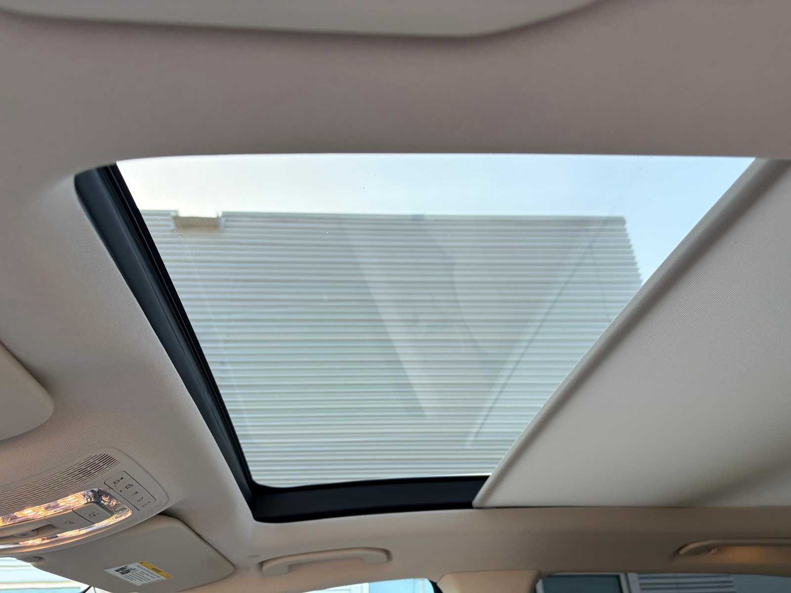 Vehicle image 15 of 23