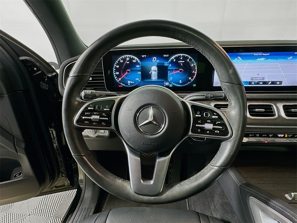 Vehicle image 21 of 34