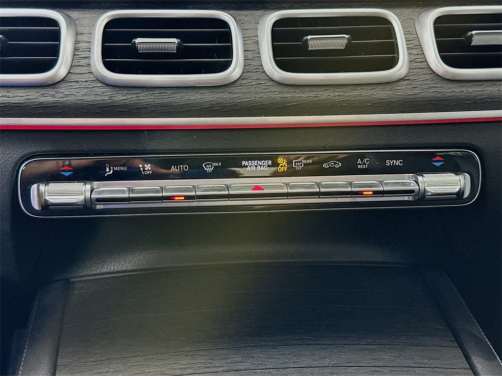 Vehicle image 12 of 34