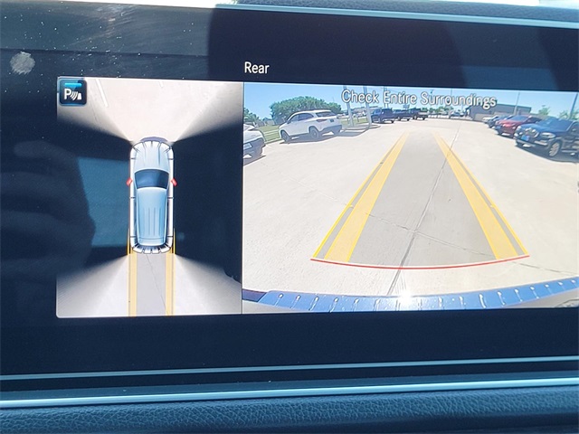 Vehicle image 17 of 32