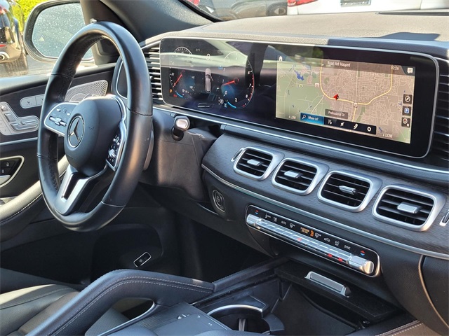 Vehicle image 13 of 32