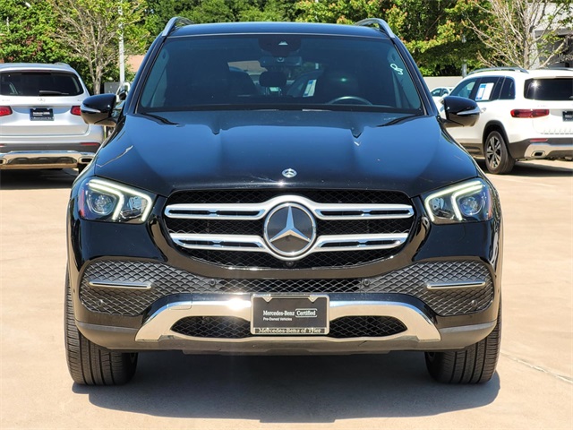 Vehicle image 2 of 32