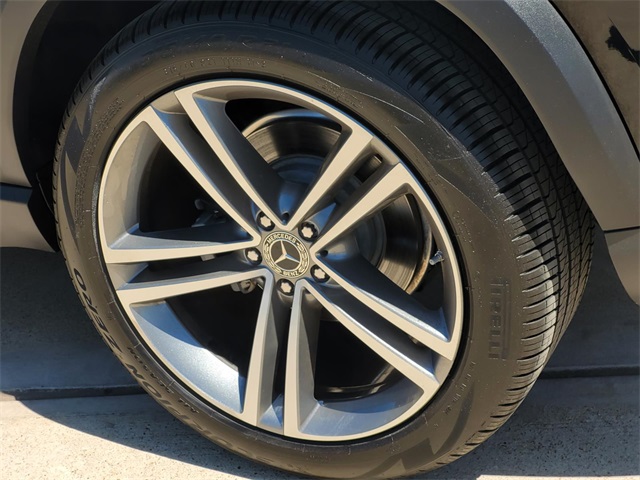 Vehicle image 8 of 32