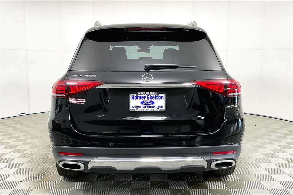 Vehicle image 4 of 29