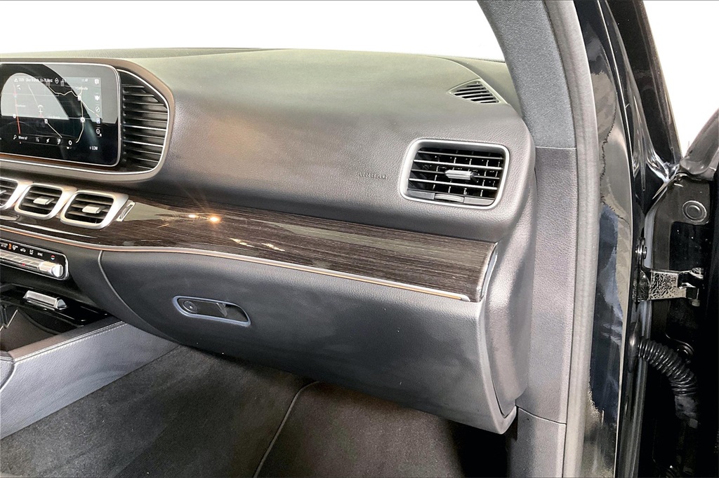 Vehicle image 14 of 29