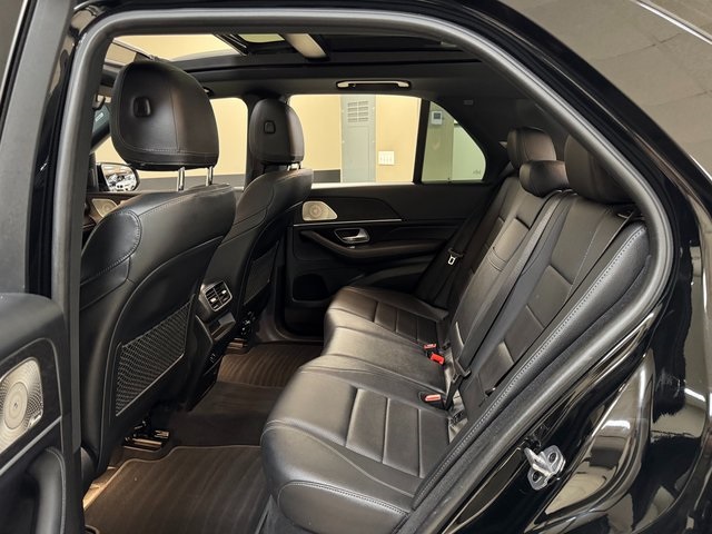Vehicle image 20 of 28