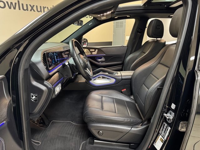 Vehicle image 8 of 28