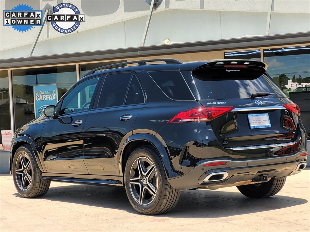 Vehicle image 4 of 40