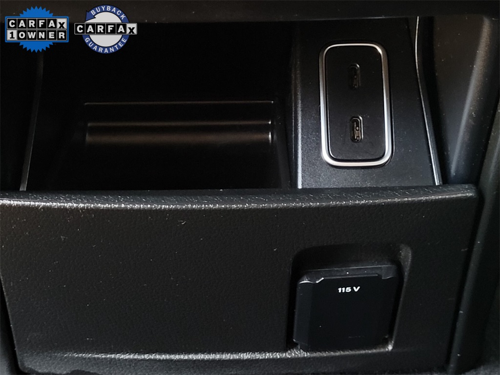 Vehicle image 25 of 40