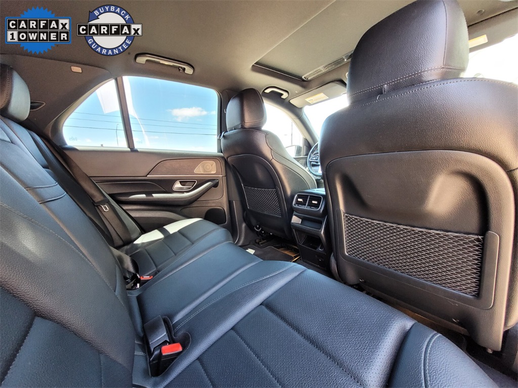 Vehicle image 10 of 40