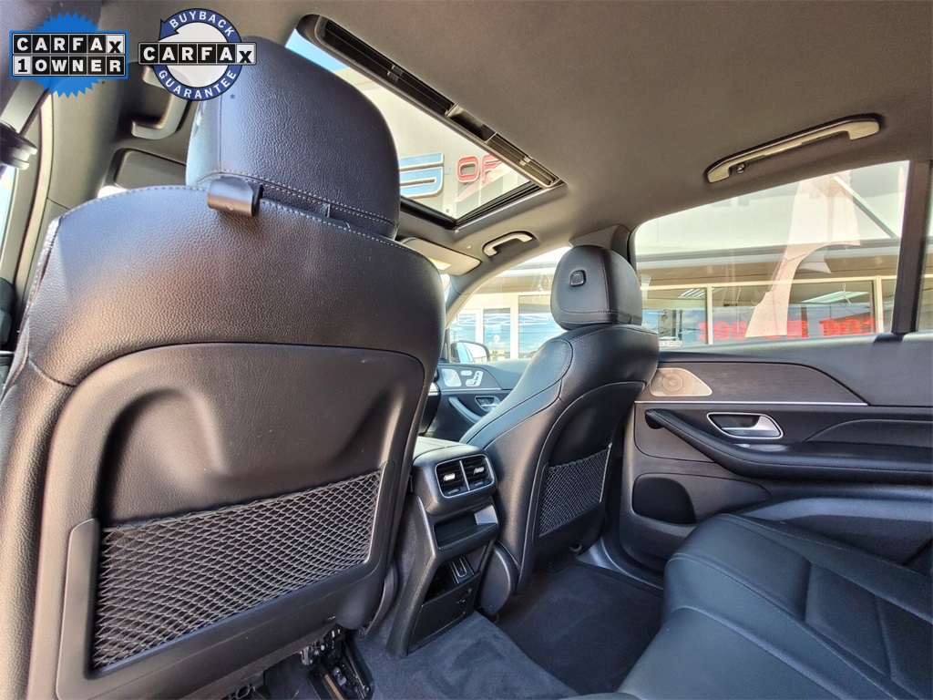 Vehicle image 15 of 40