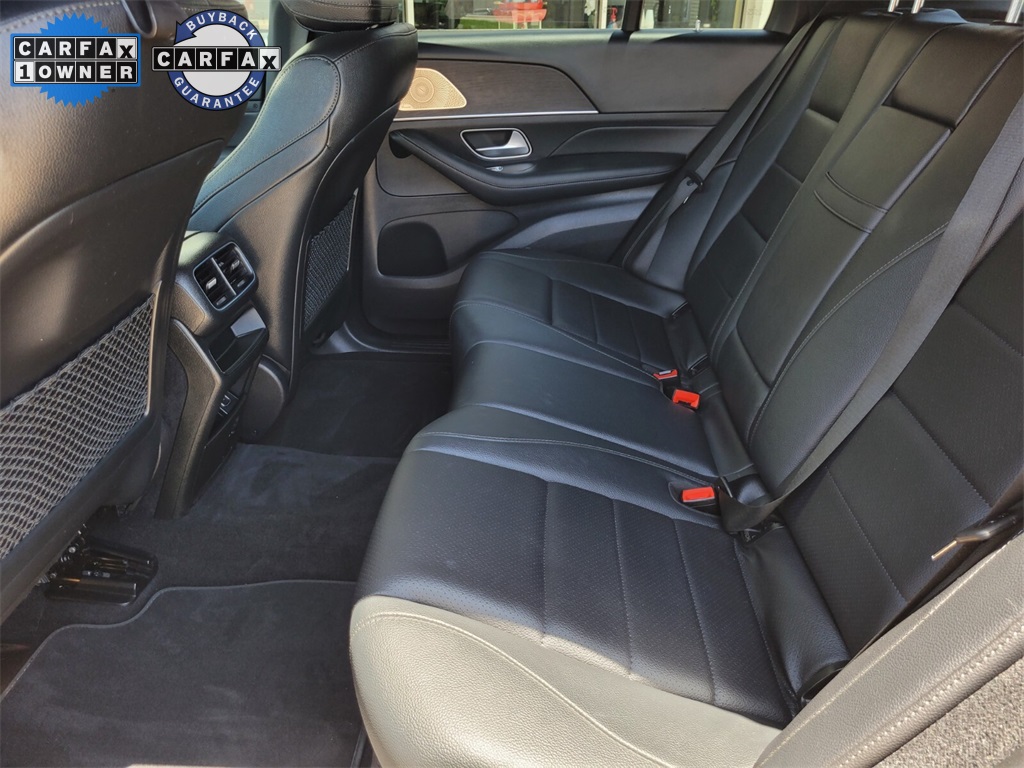 Vehicle image 11 of 40