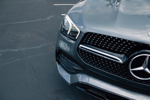 Vehicle image 6 of 17