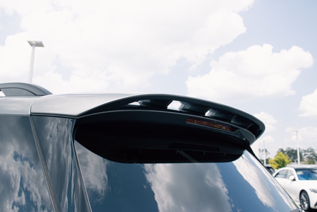 Vehicle image 11 of 17