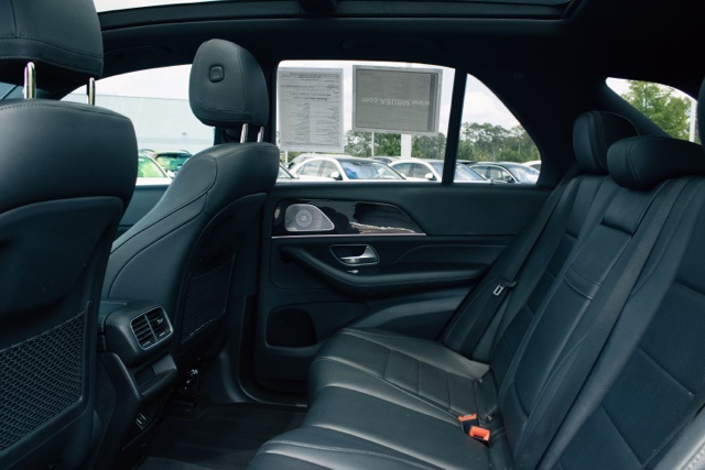 Vehicle image 17 of 17