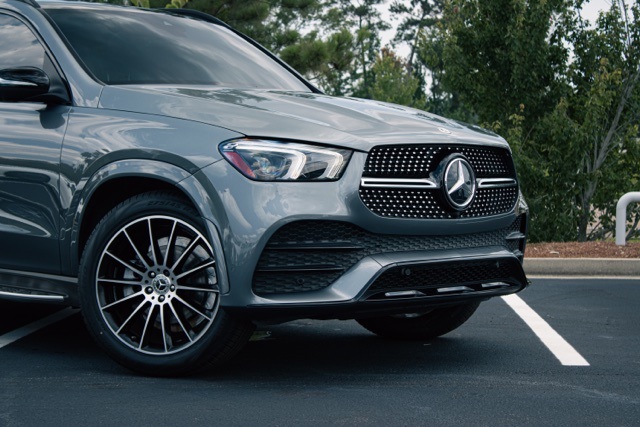 Vehicle image 2 of 17