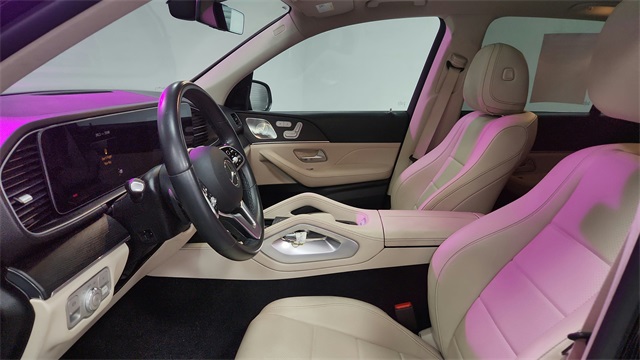 Vehicle image 10 of 26