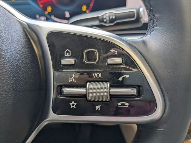 Vehicle image 27 of 36