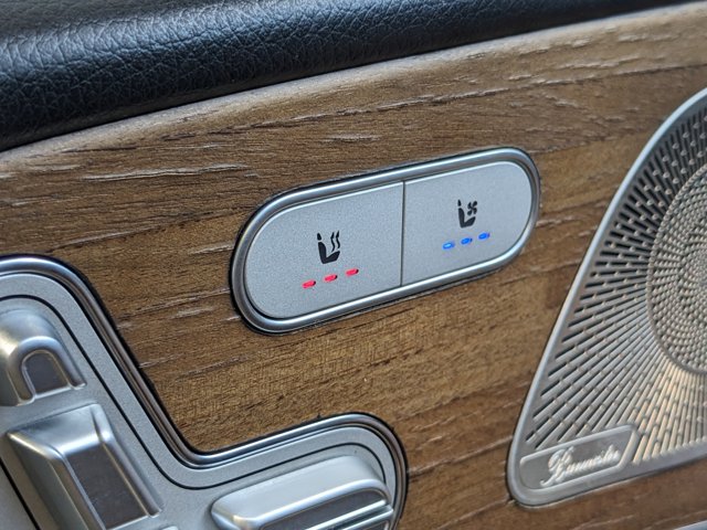 Vehicle image 34 of 36